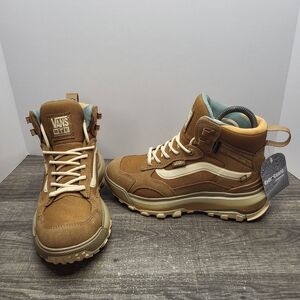 VANS Brown MTE Crestline Waterproof Boots Women's Size 6 New